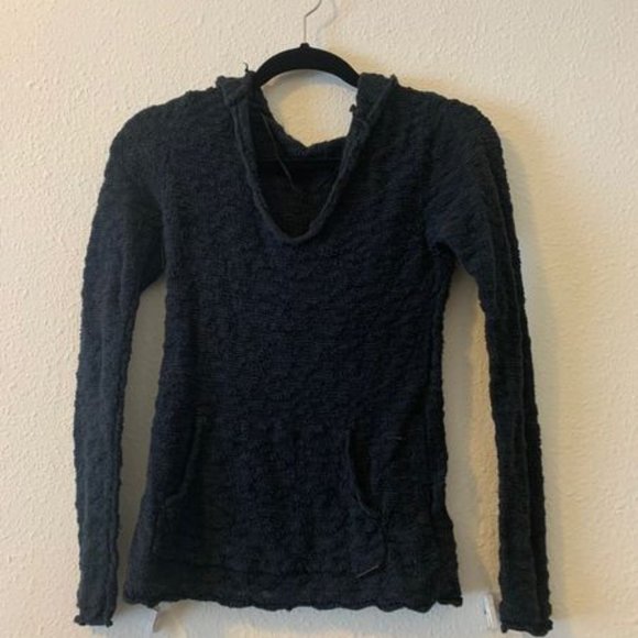 Navy Blue Long Sleeve Sweater - Picture 1 of 3